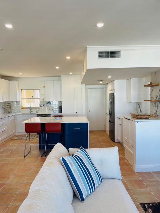 В аренду: $6,500 (2 спален, 2 ванн, 1395 Квадратных фут)