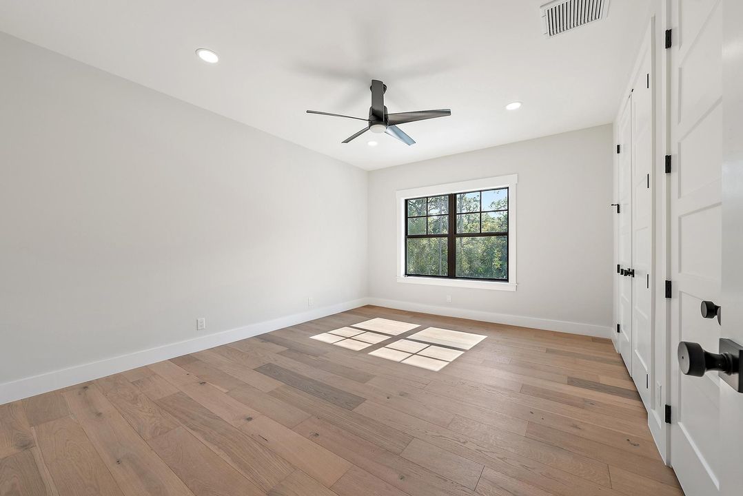 На продажу: $2,500,000 (5 спален, 4 ванн, 3832 Квадратных фут)