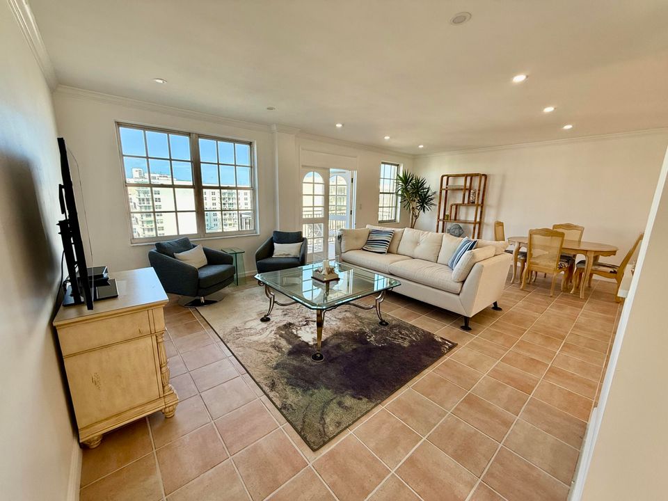 В аренду: $6,500 (2 спален, 2 ванн, 1395 Квадратных фут)