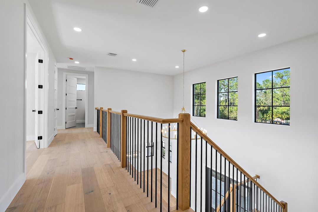 На продажу: $2,500,000 (5 спален, 4 ванн, 3832 Квадратных фут)