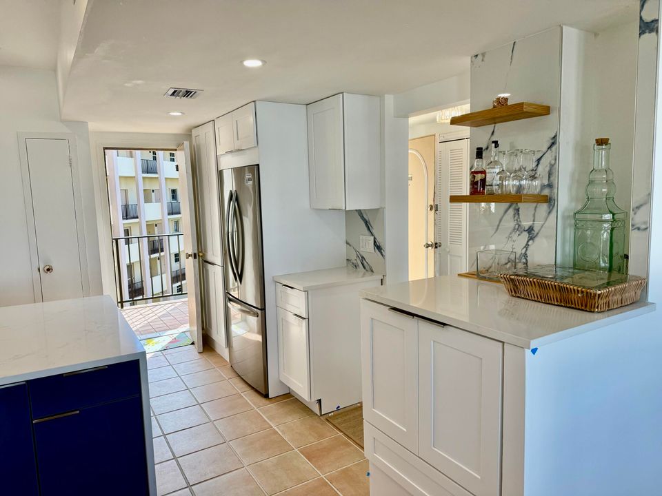 В аренду: $6,500 (2 спален, 2 ванн, 1395 Квадратных фут)