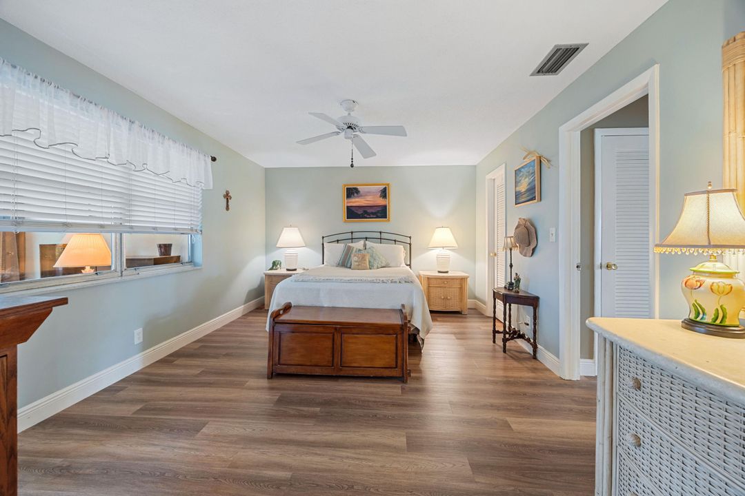 На продажу: $189,000 (1 спален, 1 ванн, 966 Квадратных фут)