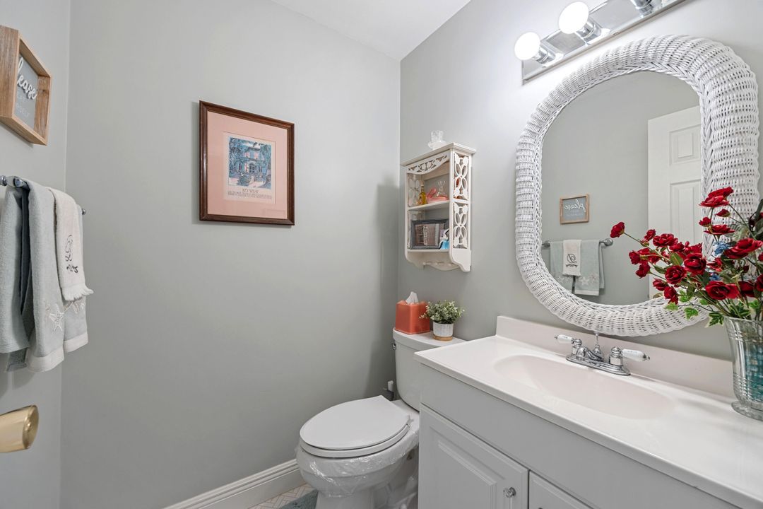 На продажу: $189,000 (1 спален, 1 ванн, 966 Квадратных фут)