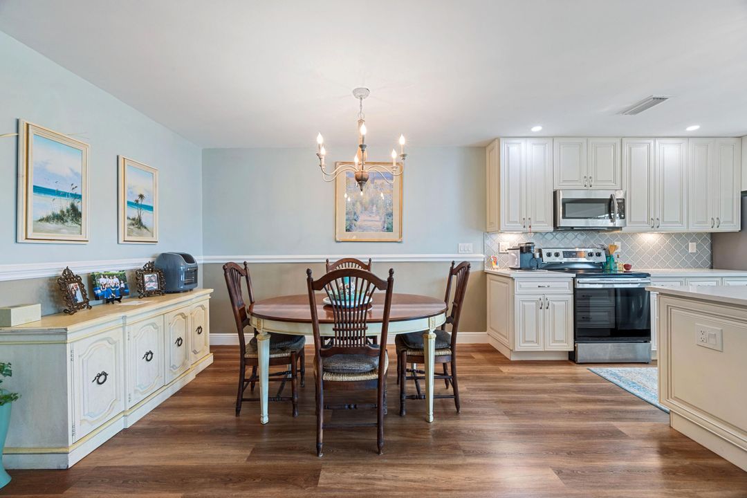 На продажу: $189,000 (1 спален, 1 ванн, 966 Квадратных фут)