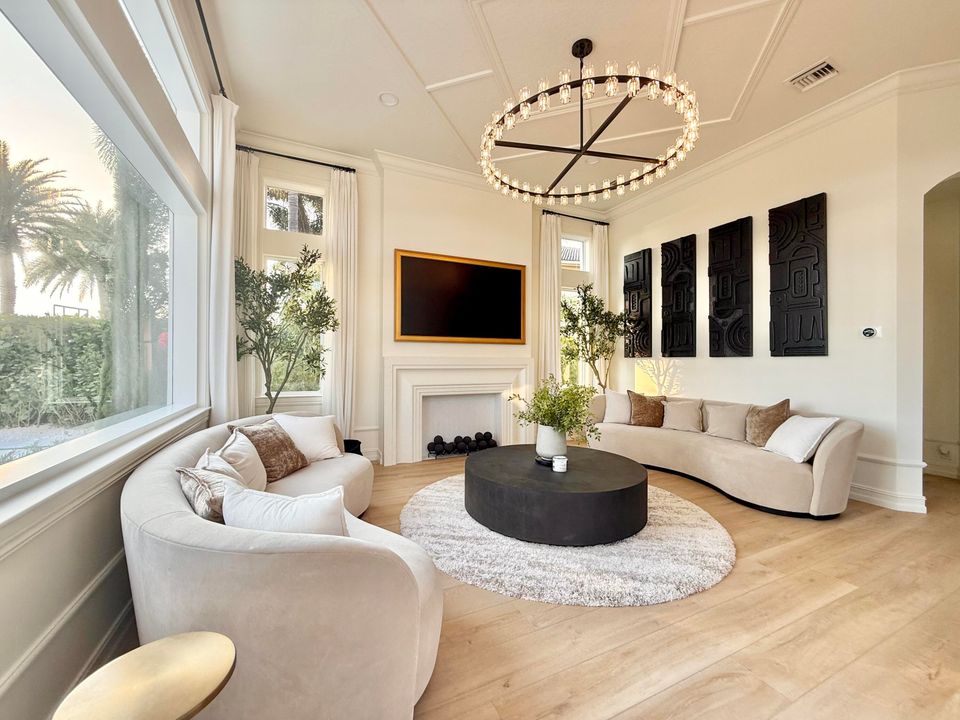 For Sale: $4,895,000 (4 beds, 4 baths, 4106 Square Feet)