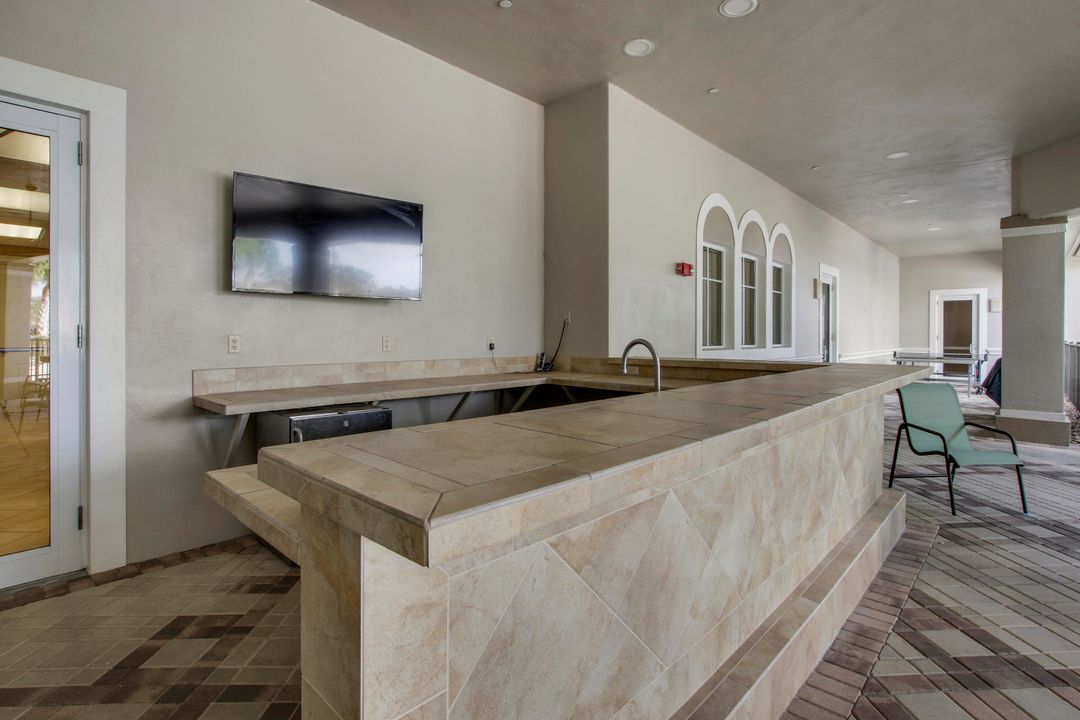 待售: $545,000 (2 贝兹, 2 浴室, 2086 平方英尺)