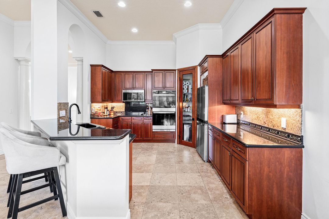 For Sale: $1,175,000 (3 beds, 2 baths, 2781 Square Feet)