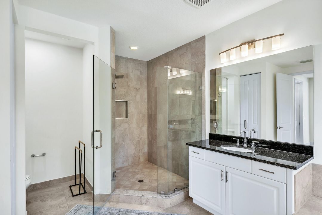 For Sale: $960,000 (5 beds, 4 baths, 3016 Square Feet)