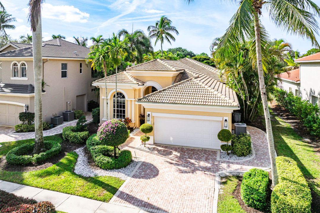 For Sale: $1,175,000 (3 beds, 2 baths, 2781 Square Feet)