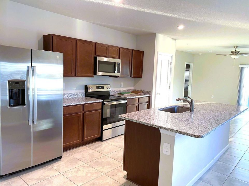 В аренду: $2,695 (3 спален, 2 ванн, 1500 Квадратных фут)