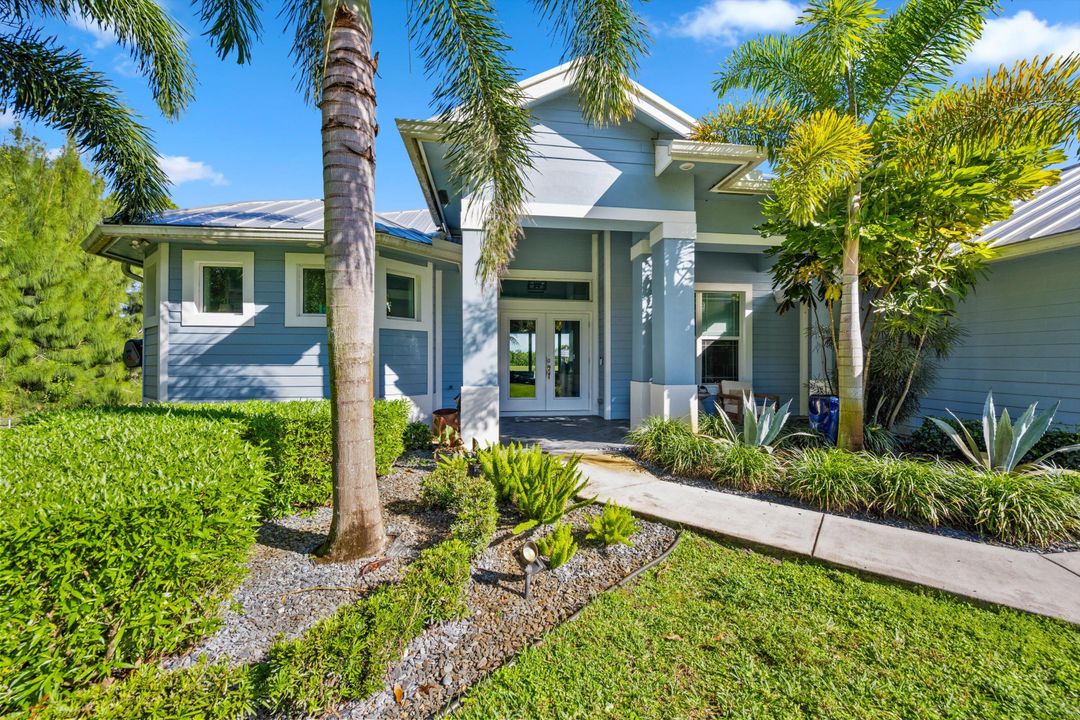 For Rent: $15,000 (3 beds, 2 baths, 2102 Square Feet)