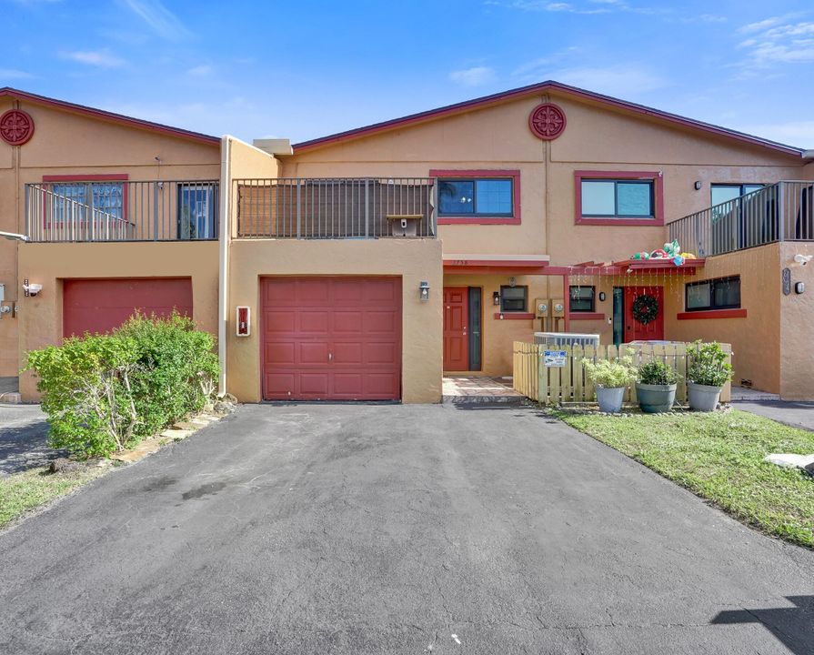 En Venta: $389,000 (3 camas, 2 baños, 1581 Pies cuadrados)