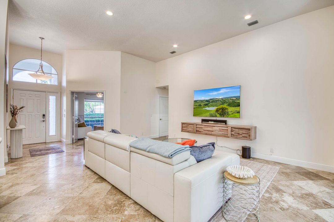 For Sale: $869,000 (3 beds, 3 baths, 1771 Square Feet)