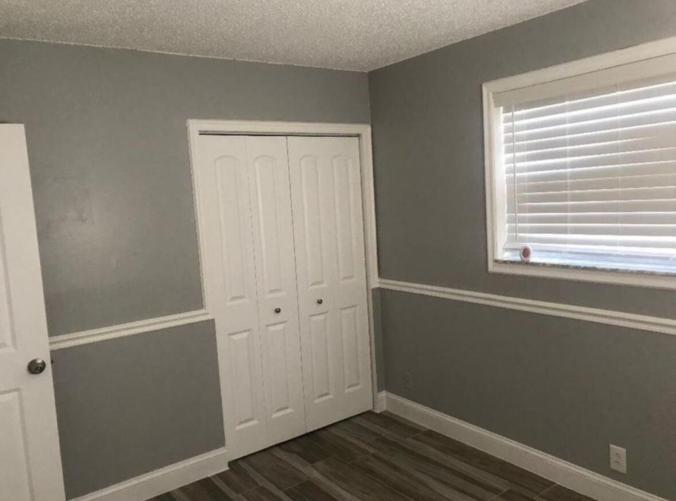 For Rent: $2,125 (2 beds, 1 baths, 900 Square Feet)