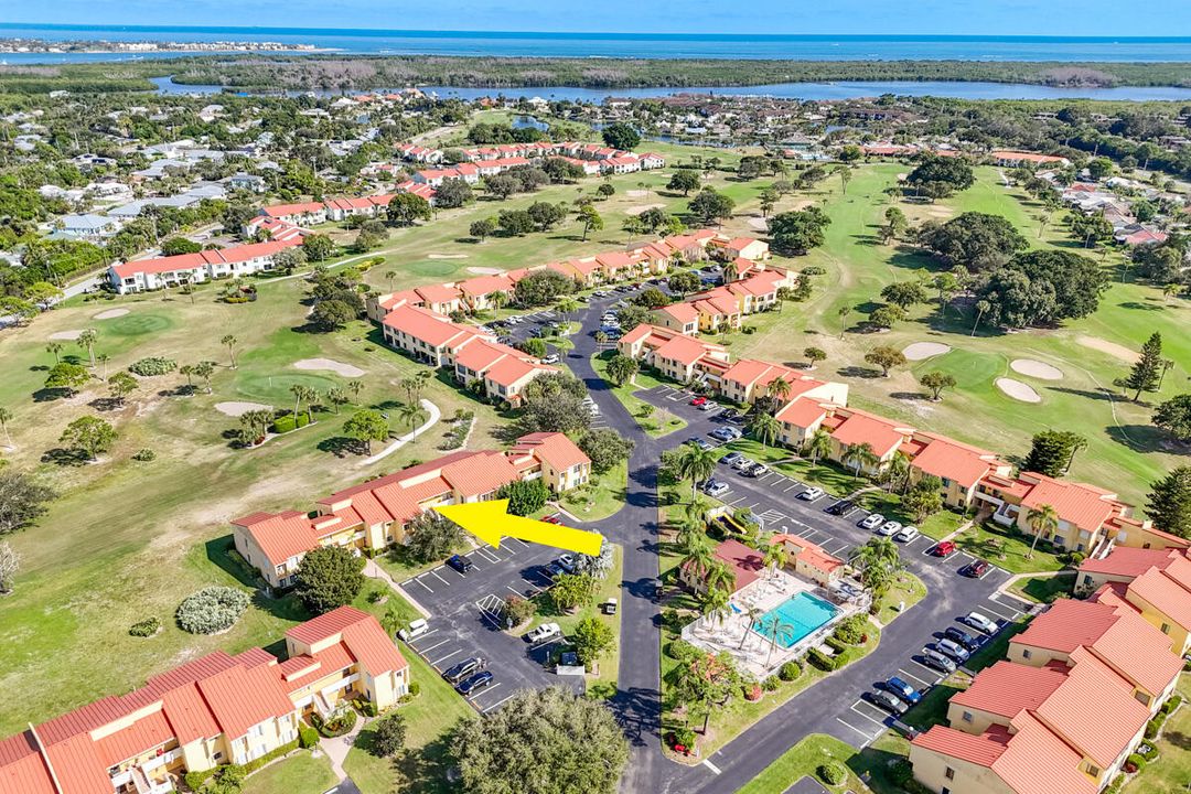 For Sale: $246,000 (2 beds, 2 baths, 1186 Square Feet)