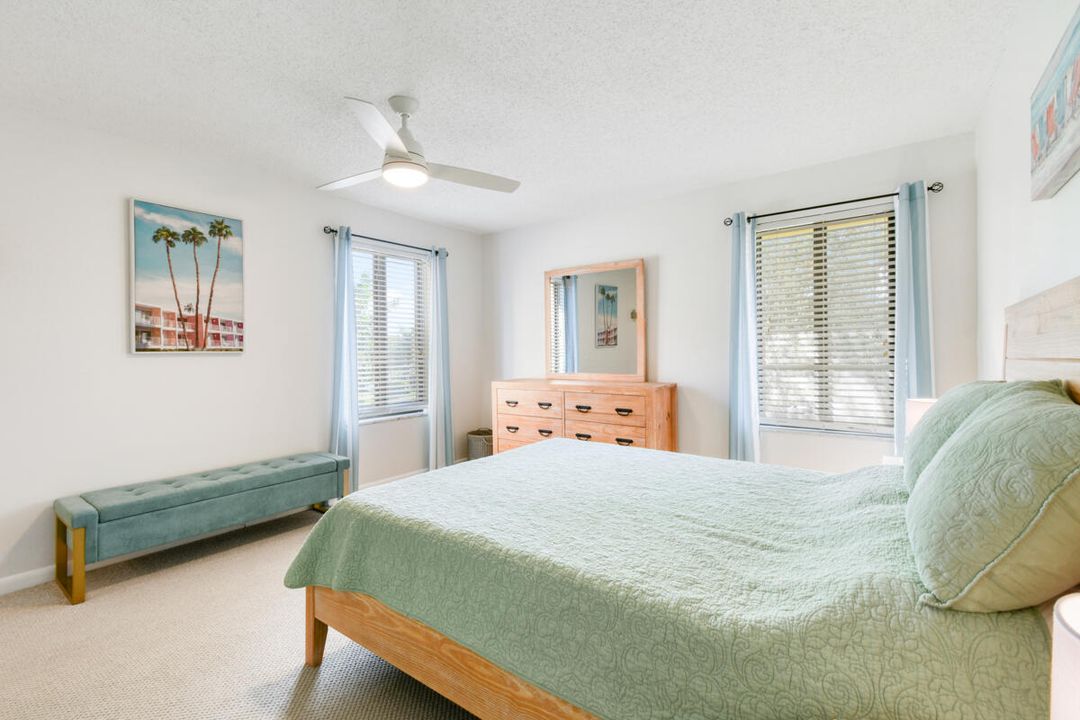 For Sale: $246,000 (2 beds, 2 baths, 1186 Square Feet)