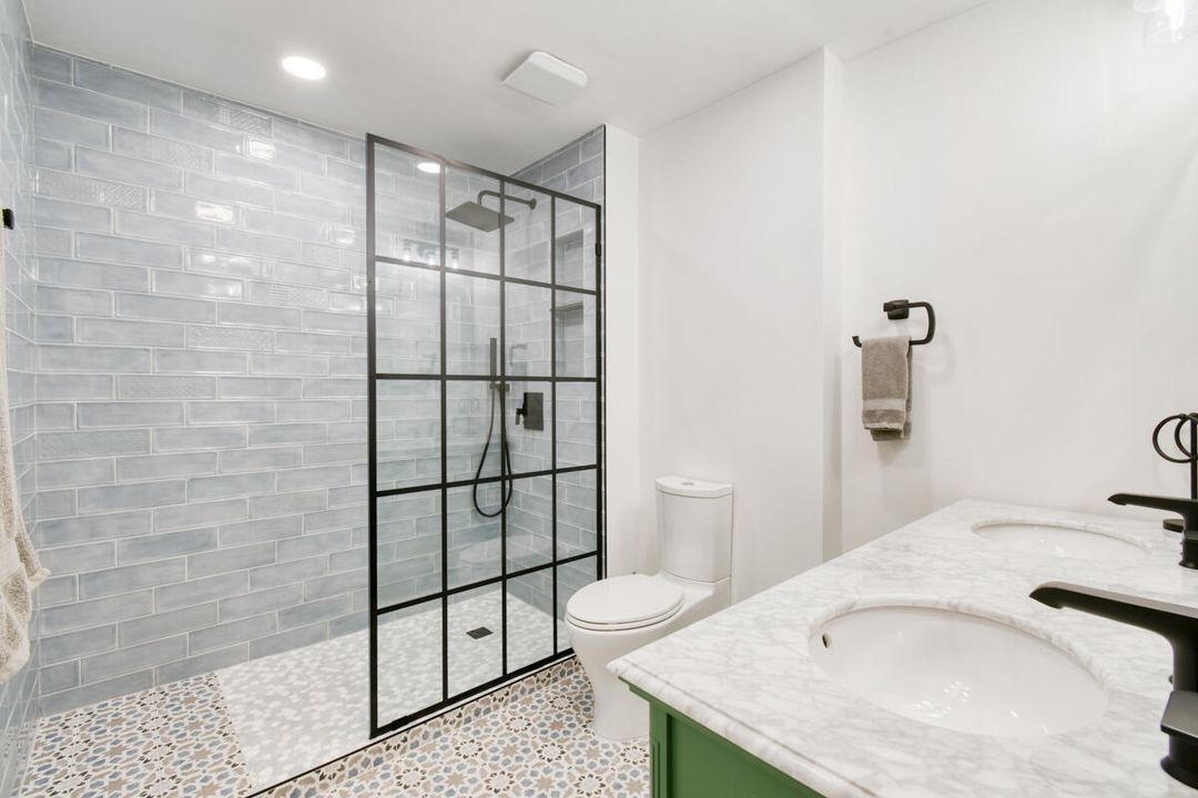 For Sale: $246,000 (2 beds, 2 baths, 1186 Square Feet)