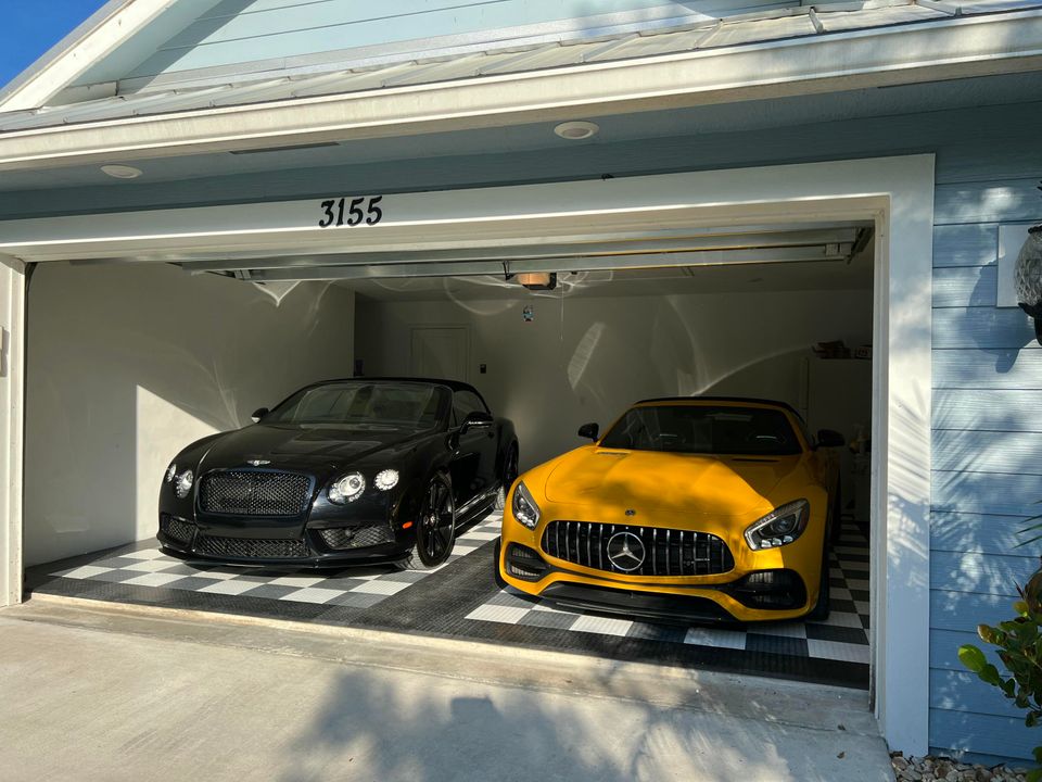 For Rent: $15,000 (3 beds, 2 baths, 2102 Square Feet)