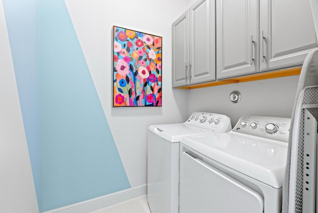 For Sale: $540,000 (3 beds, 2 baths, 1712 Square Feet)