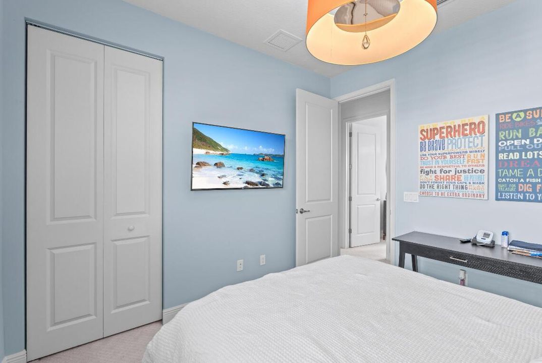 For Sale: $540,000 (3 beds, 2 baths, 1712 Square Feet)