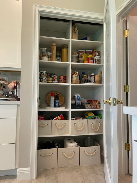 For Rent: $15,000 (3 beds, 2 baths, 2102 Square Feet)