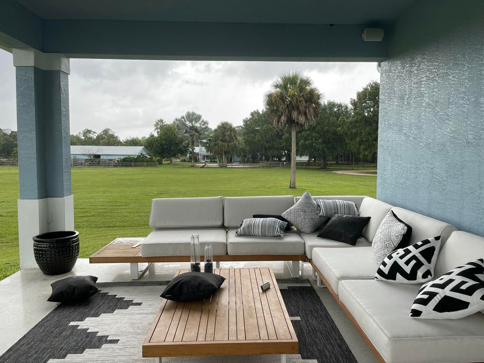 For Rent: $15,000 (3 beds, 2 baths, 2102 Square Feet)