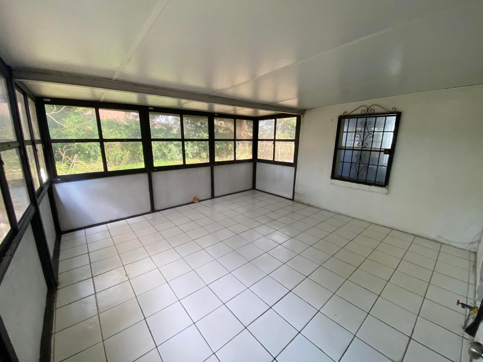 En Venta: $219,000 (4 camas, 1 baños, 900 Pies cuadrados)