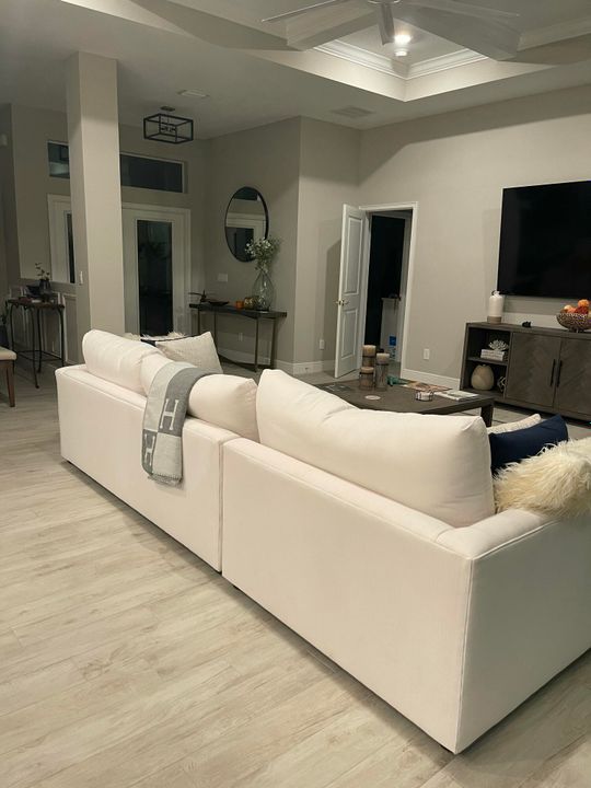 For Rent: $15,000 (3 beds, 2 baths, 2102 Square Feet)