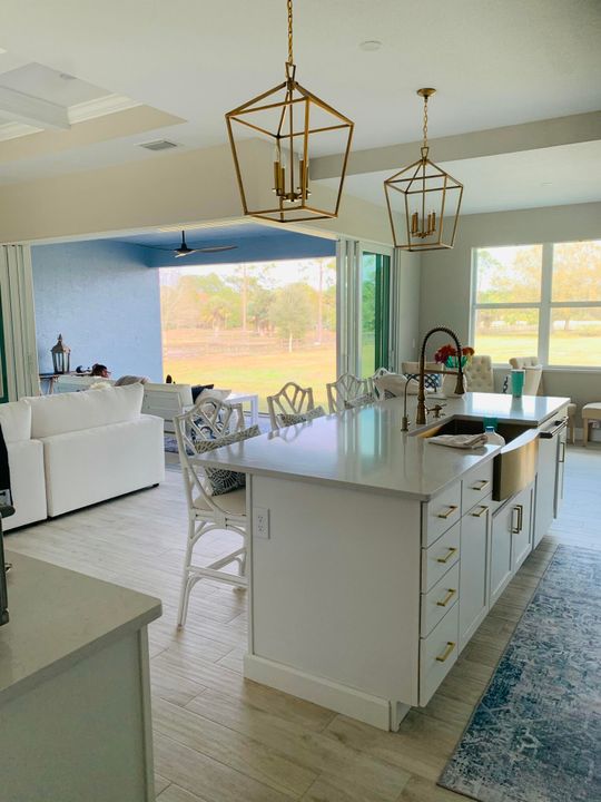 For Rent: $15,000 (3 beds, 2 baths, 2102 Square Feet)