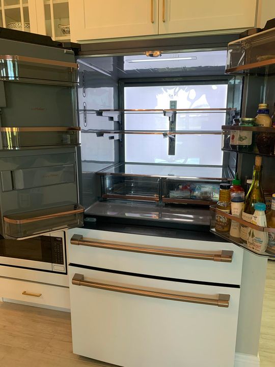 For Rent: $15,000 (3 beds, 2 baths, 2102 Square Feet)