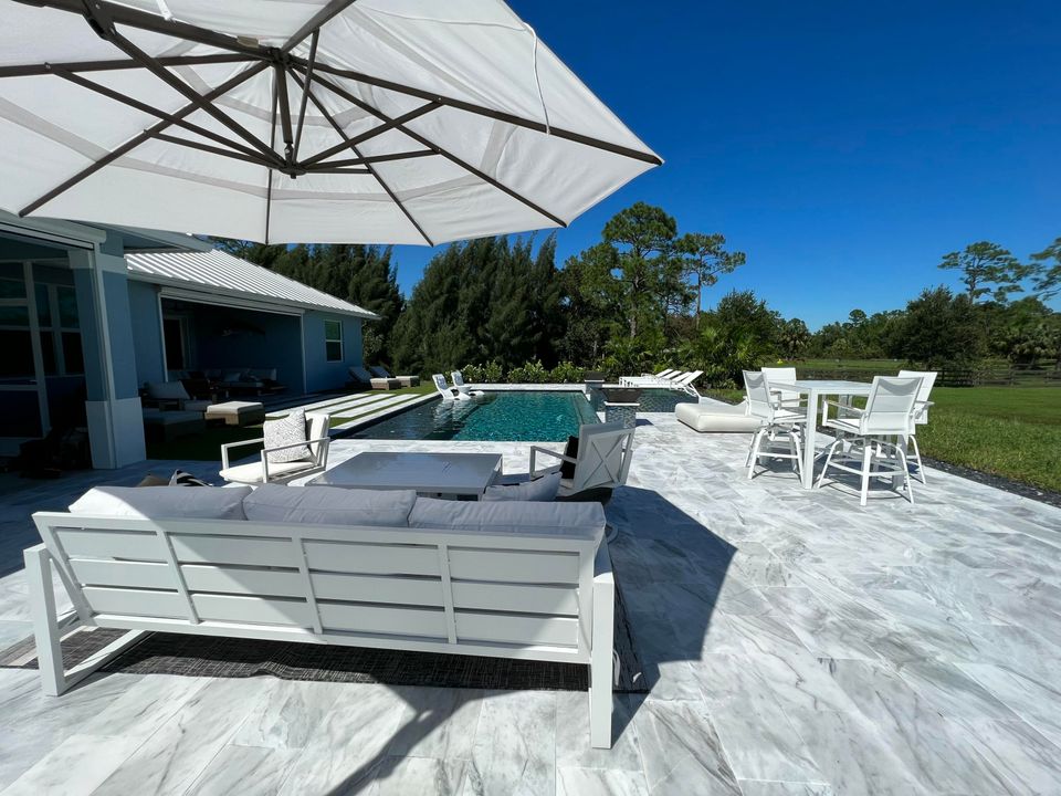 For Rent: $15,000 (3 beds, 2 baths, 2102 Square Feet)