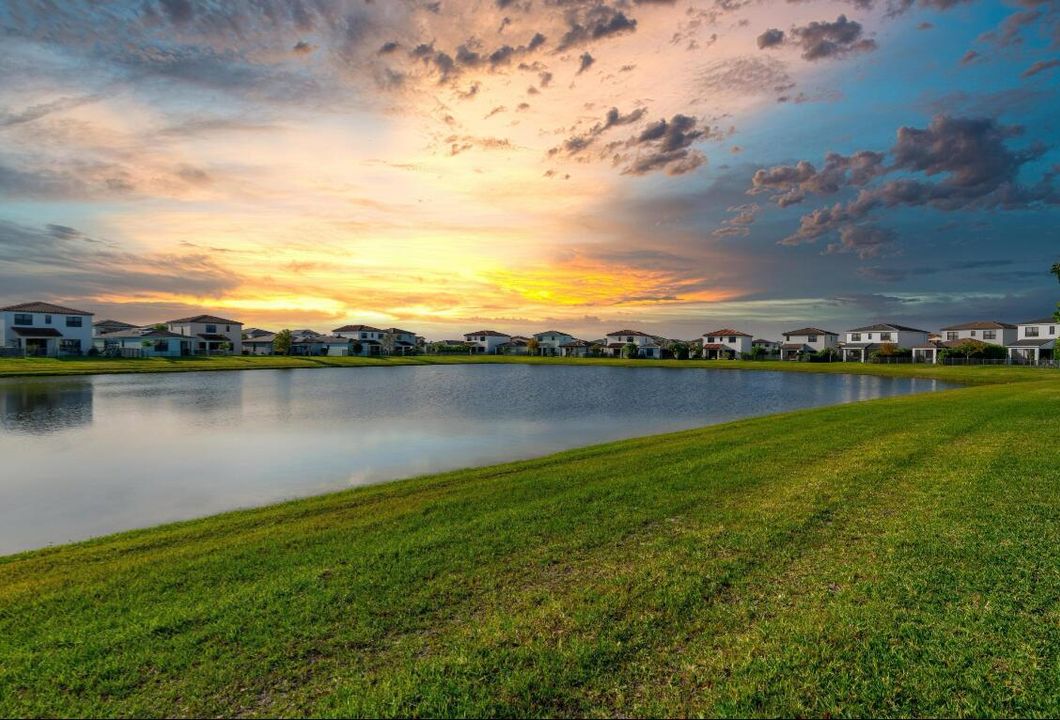 For Sale: $540,000 (3 beds, 2 baths, 1712 Square Feet)