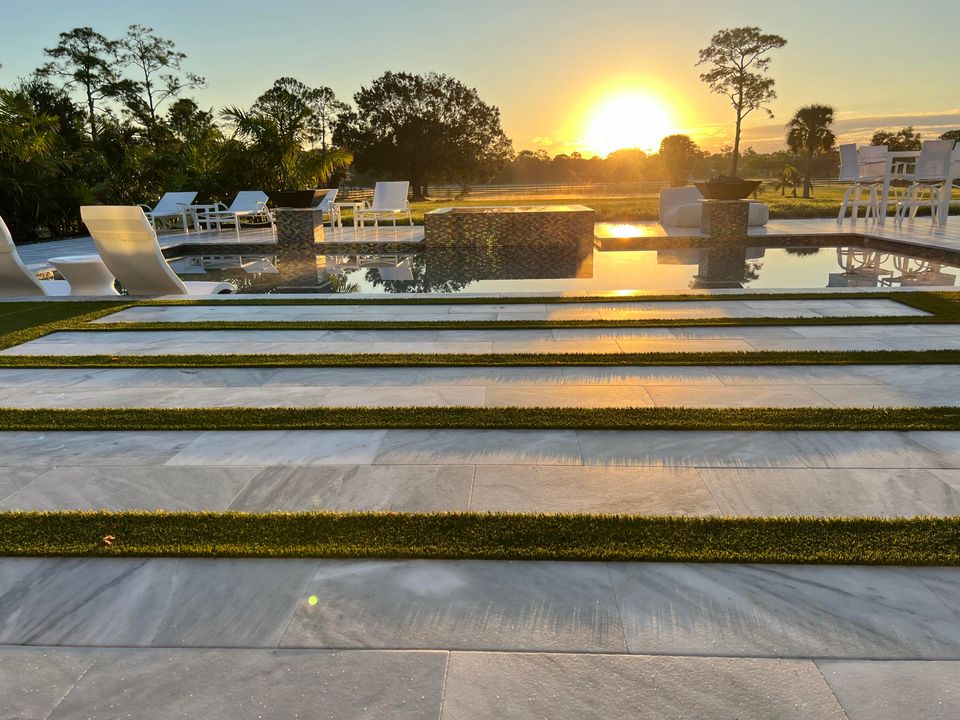 For Rent: $15,000 (3 beds, 2 baths, 2102 Square Feet)