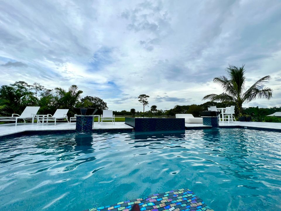 For Rent: $15,000 (3 beds, 2 baths, 2102 Square Feet)