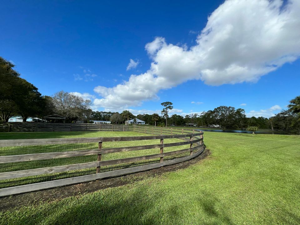 For Rent: $15,000 (3 beds, 2 baths, 2102 Square Feet)