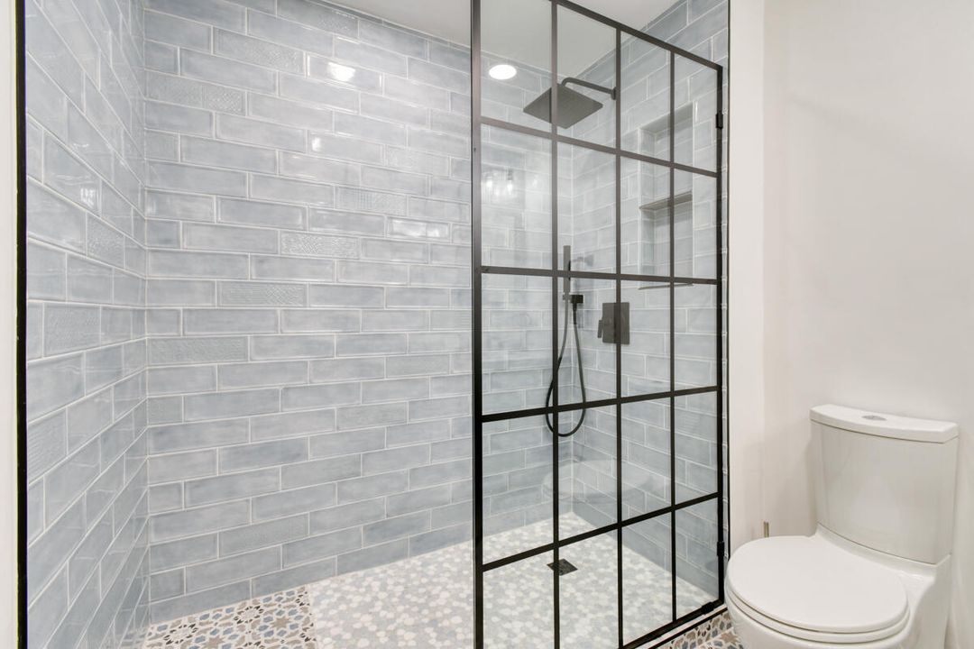 For Sale: $246,000 (2 beds, 2 baths, 1186 Square Feet)