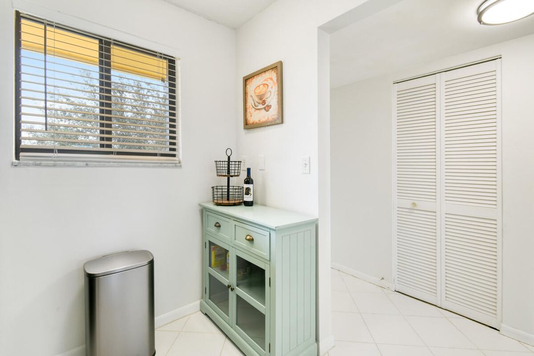 For Sale: $246,000 (2 beds, 2 baths, 1186 Square Feet)
