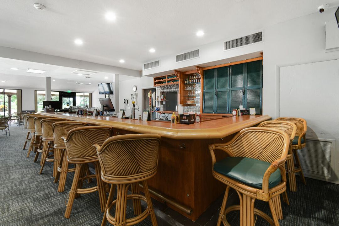 For Sale: $246,000 (2 beds, 2 baths, 1186 Square Feet)