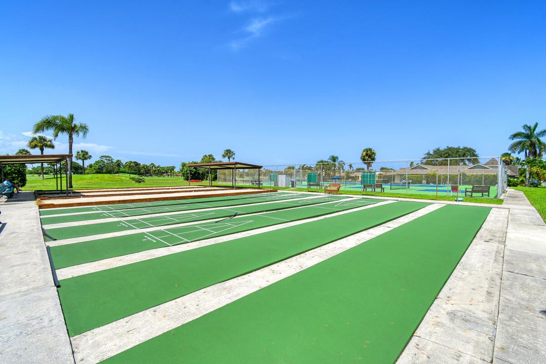 For Sale: $246,000 (2 beds, 2 baths, 1186 Square Feet)