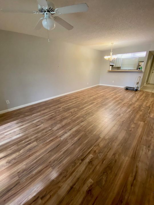 For Rent: $1,750 (2 beds, 2 baths, 1021 Square Feet)