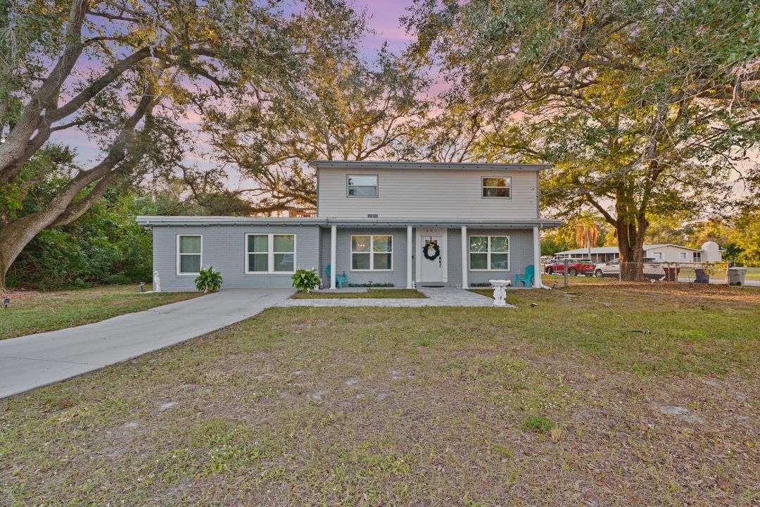 For Sale: $429,000 (4 beds, 3 baths, 2452 Square Feet)