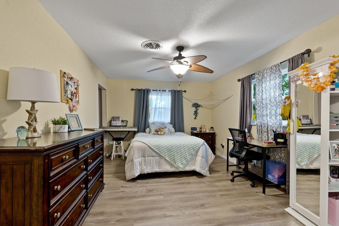 For Sale: $429,000 (4 beds, 3 baths, 2452 Square Feet)