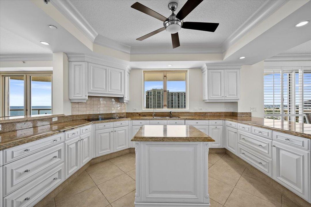 En Venta: $5,200,000 (3 camas, 3 baños, 4069 Pies cuadrados)