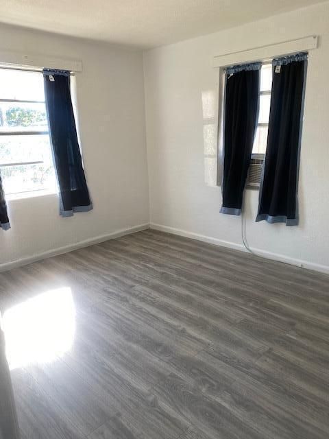 待售: $300,000 (3 贝兹, 2 浴室, 886 平方英尺)