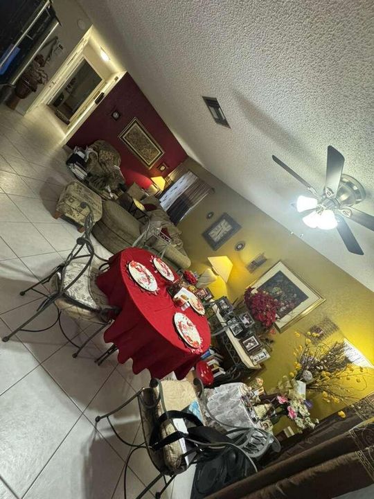 En Venta: $220,000 (2 camas, 2 baños, 1250 Pies cuadrados)