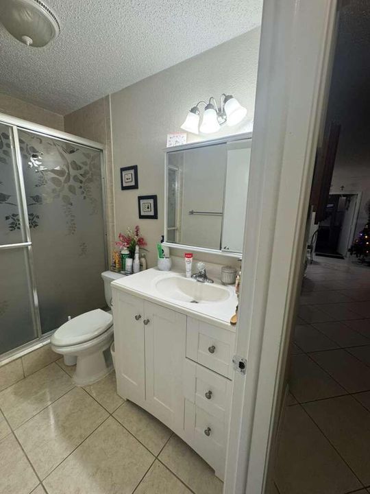 En Venta: $220,000 (2 camas, 2 baños, 1250 Pies cuadrados)