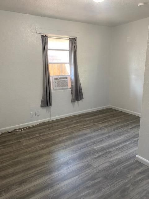 待售: $300,000 (3 贝兹, 2 浴室, 886 平方英尺)