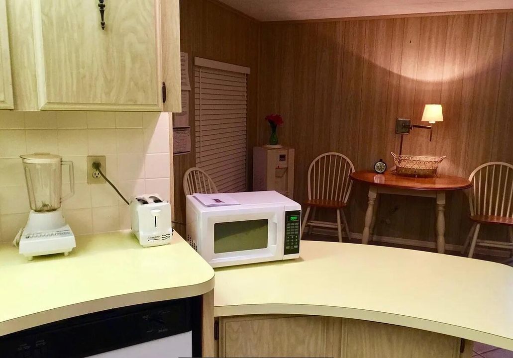 For Rent: $1,450 (2 beds, 2 baths, 1392 Square Feet)