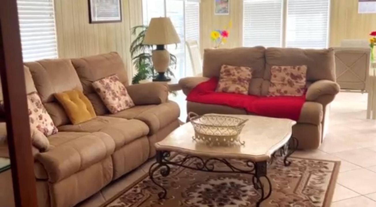 For Rent: $1,450 (2 beds, 2 baths, 1392 Square Feet)