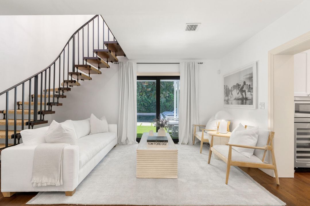 For Rent: $80,000 (4 beds, 4 baths, 3279 Square Feet)